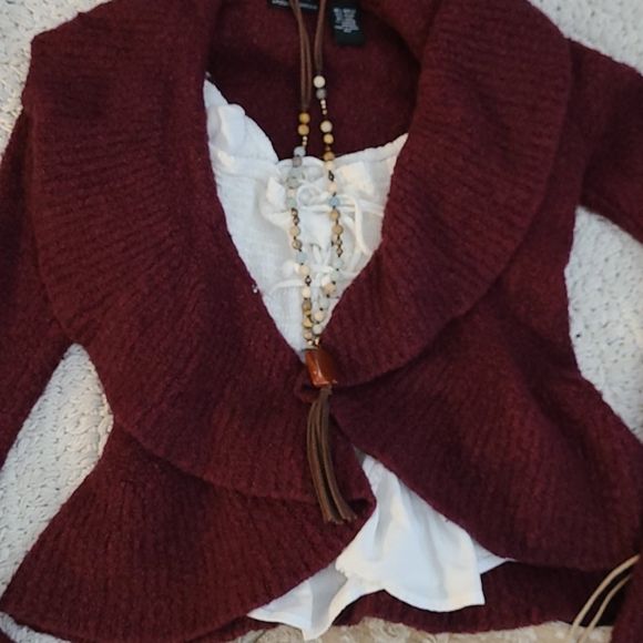 MAROON SIZE SM LONG SLEEVES SWEATER BRAND MODA - Picture 4 of 16